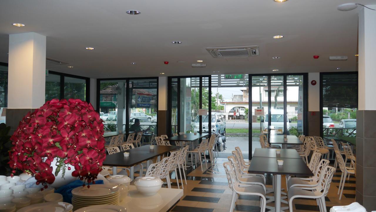 Samudra Hotel Kuching Exterior foto
